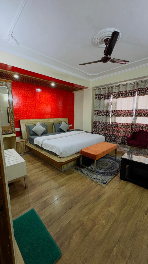 Hotel Apple Regency Main image